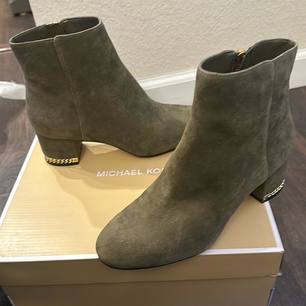 Michael Kors Suede Olive Ankle Boots Size 6. Brand New w/ Box